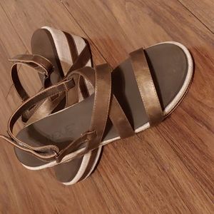 Ladies Boutique by Corkys